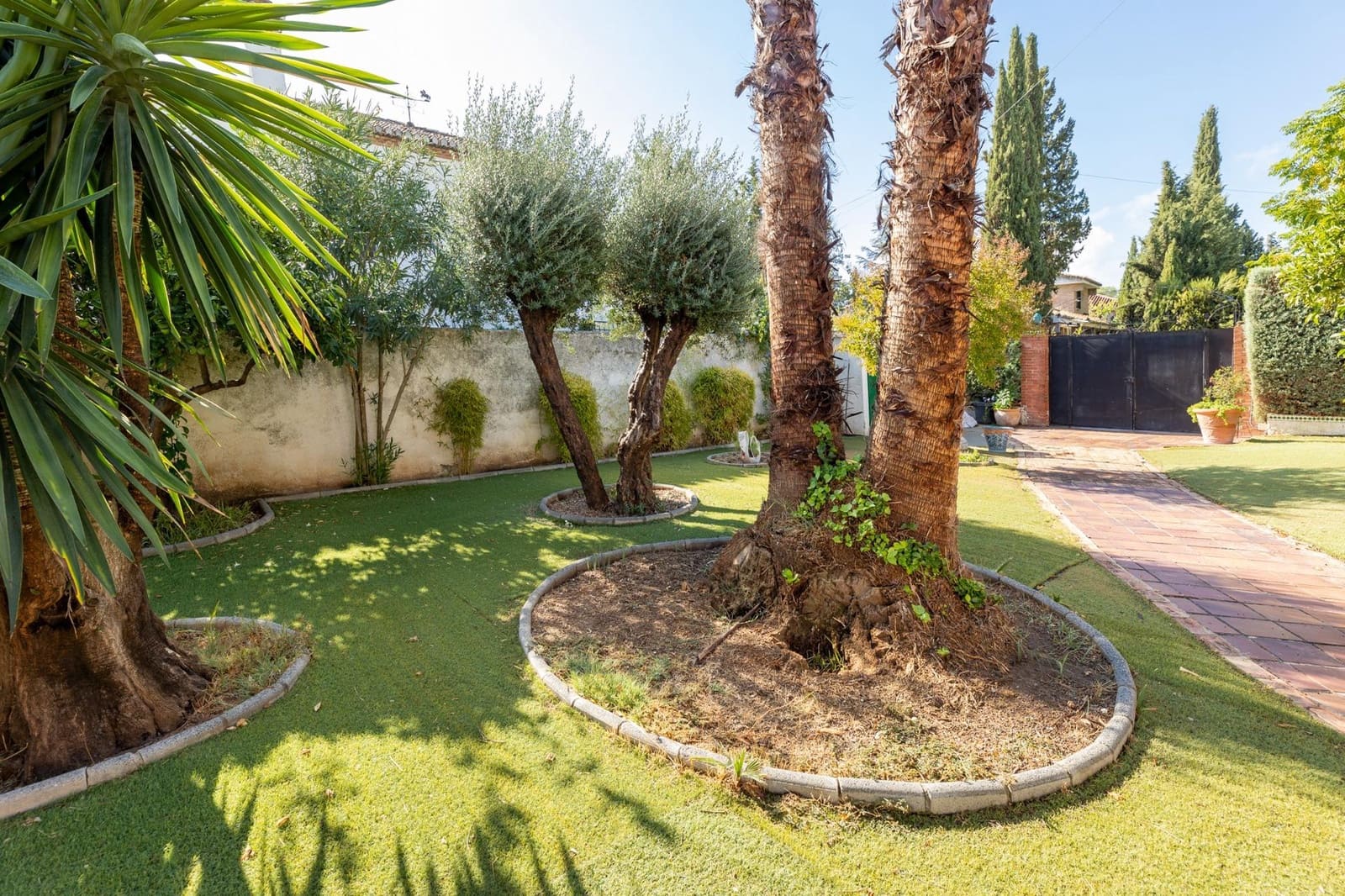 5 bedroom Flat for sale in Albolote with pool - € 315,000 (Ref: 9303759)