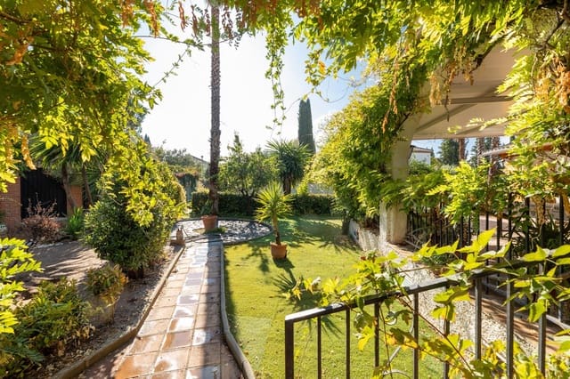 5 soveværelse Lejlighed til salg i Albolote med swimmingpool - € 315.000 (Ref: 9303759)