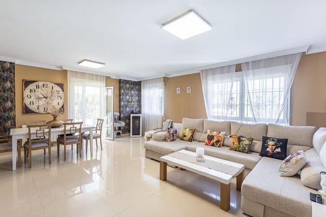 4 sovrum Villa till salu i Huétor Vega med pool - 445 000 € (Ref: 9303762)