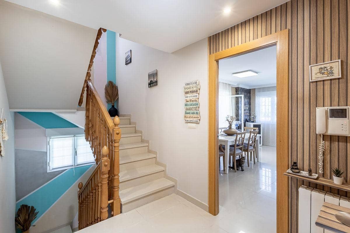 4 sovrum Villa till salu i Huetor Vega med pool - 445 000 € (Ref: 9303762)