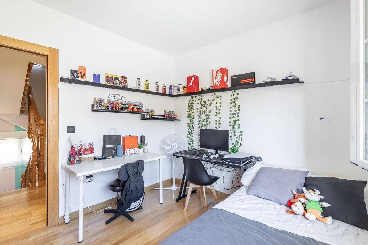 4 sovrum Villa till salu i Huetor Vega med pool - 445 000 € (Ref: 9303762)