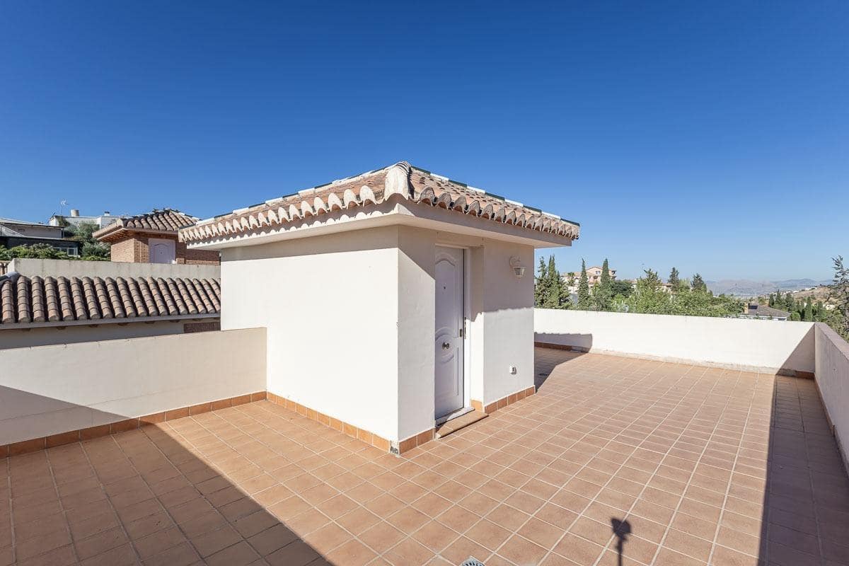 4 sovrum Villa till salu i Huetor Vega med pool - 445 000 € (Ref: 9303762)