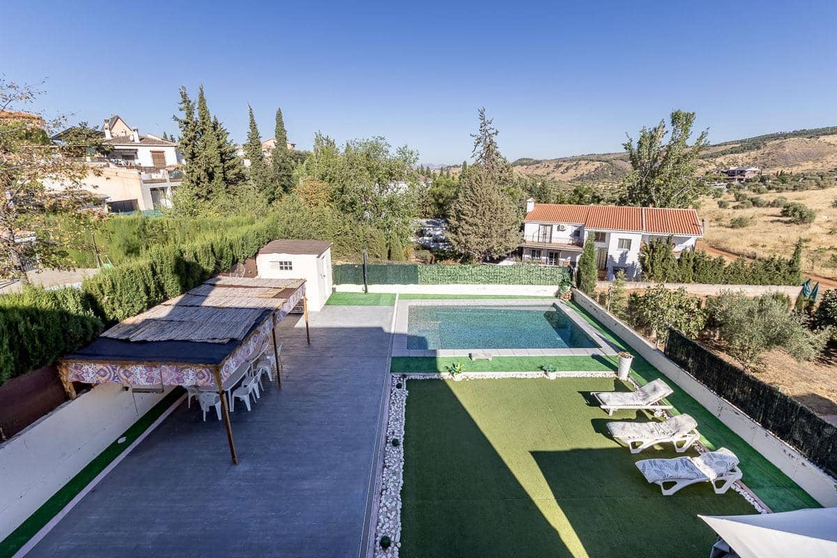 4 sovrum Villa till salu i Huetor Vega med pool - 445 000 € (Ref: 9303762)