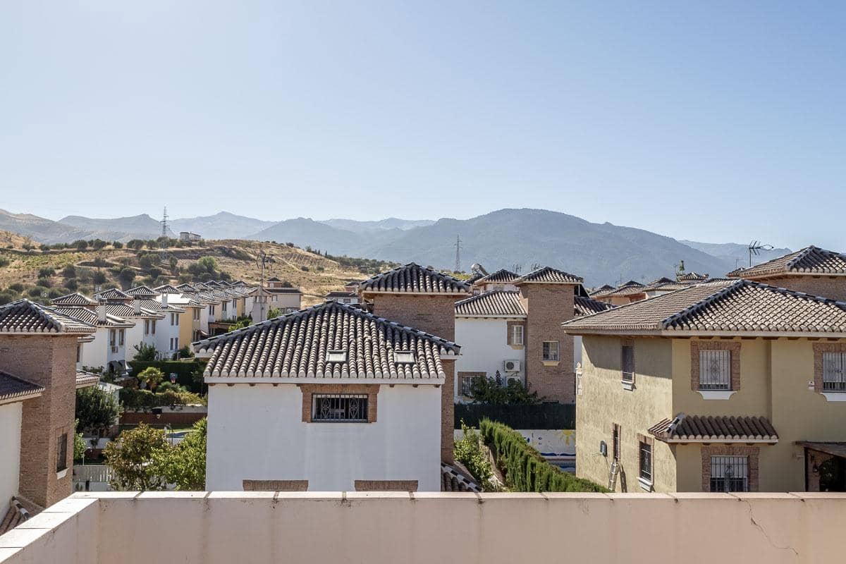 4 sovrum Villa till salu i Huetor Vega med pool - 445 000 € (Ref: 9303762)