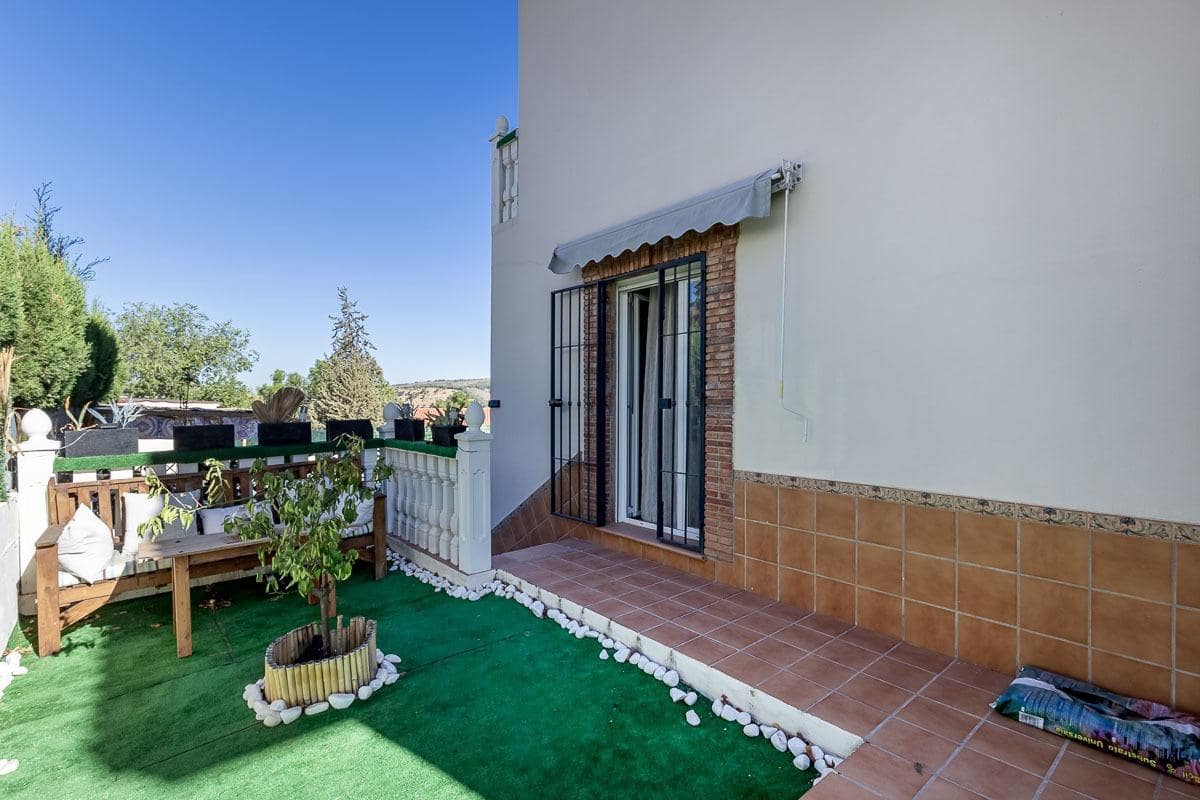 4 sovrum Villa till salu i Huetor Vega med pool - 445 000 € (Ref: 9303762)