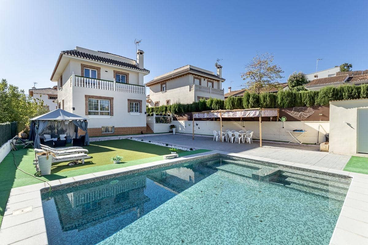 4 sovrum Villa till salu i Huetor Vega med pool - 445 000 € (Ref: 9303762)