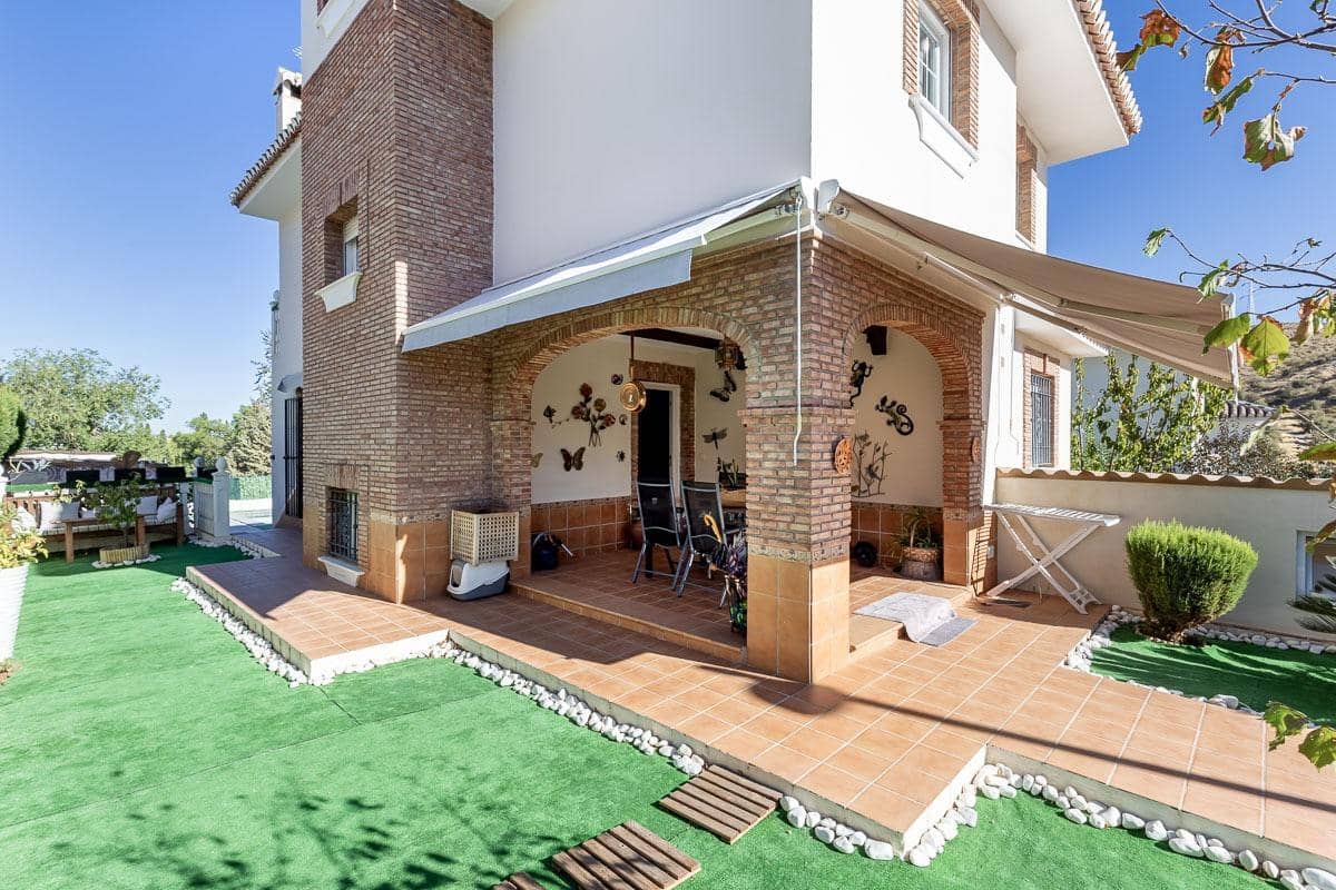 4 sovrum Villa till salu i Huetor Vega med pool - 445 000 € (Ref: 9303762)