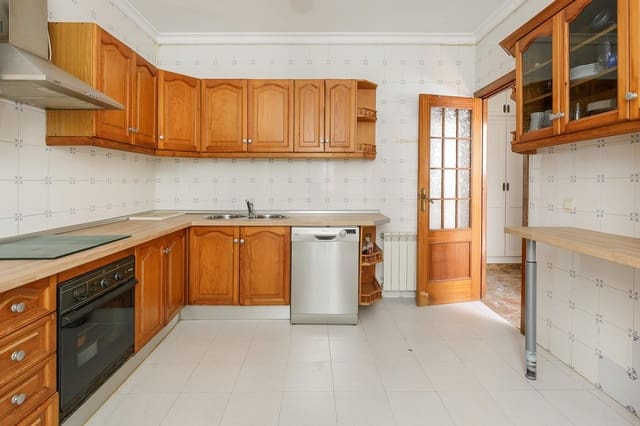 4 soverom Villa til salgs i Ogíjares med svømmebasseng garasje - € 325 000 (Ref: 9303764)