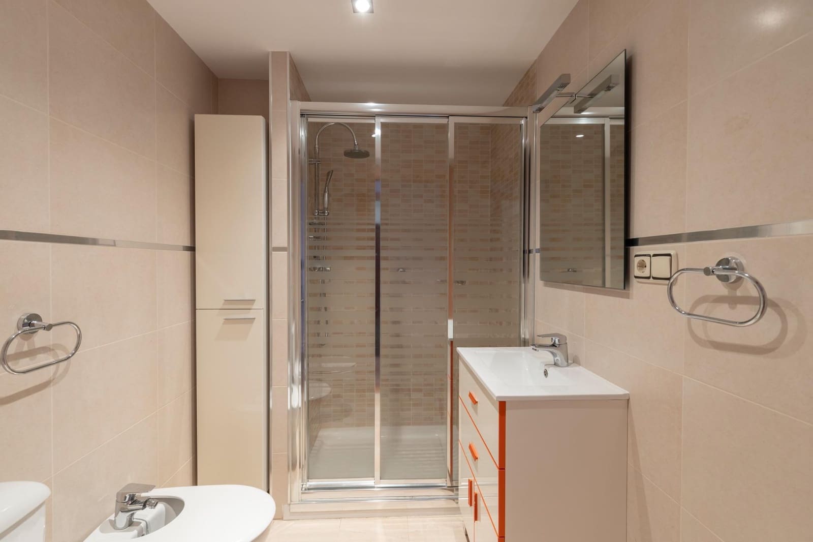 4 Zimmer Reihenhaus zu verkaufen in Huetor Vega mit Garage - 245.000 € (Ref: 9312777)