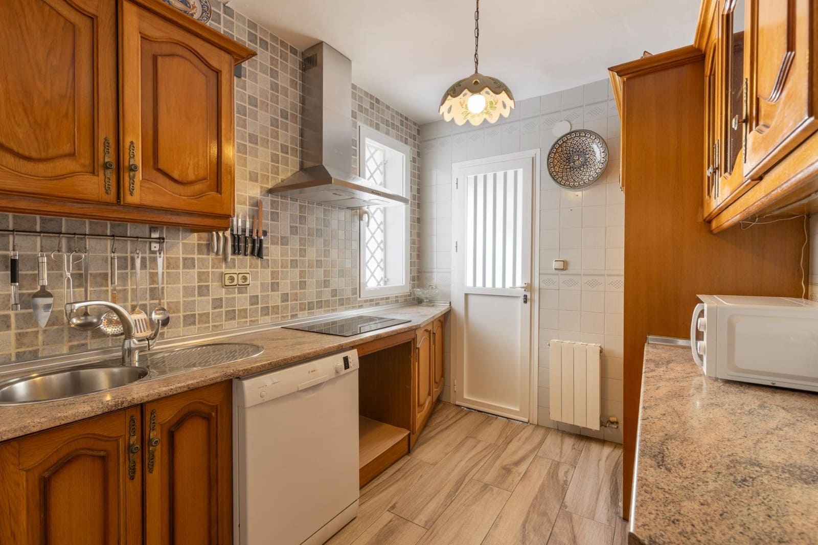 4 Zimmer Reihenhaus zu verkaufen in Huetor Vega mit Garage - 245.000 € (Ref: 9312777)