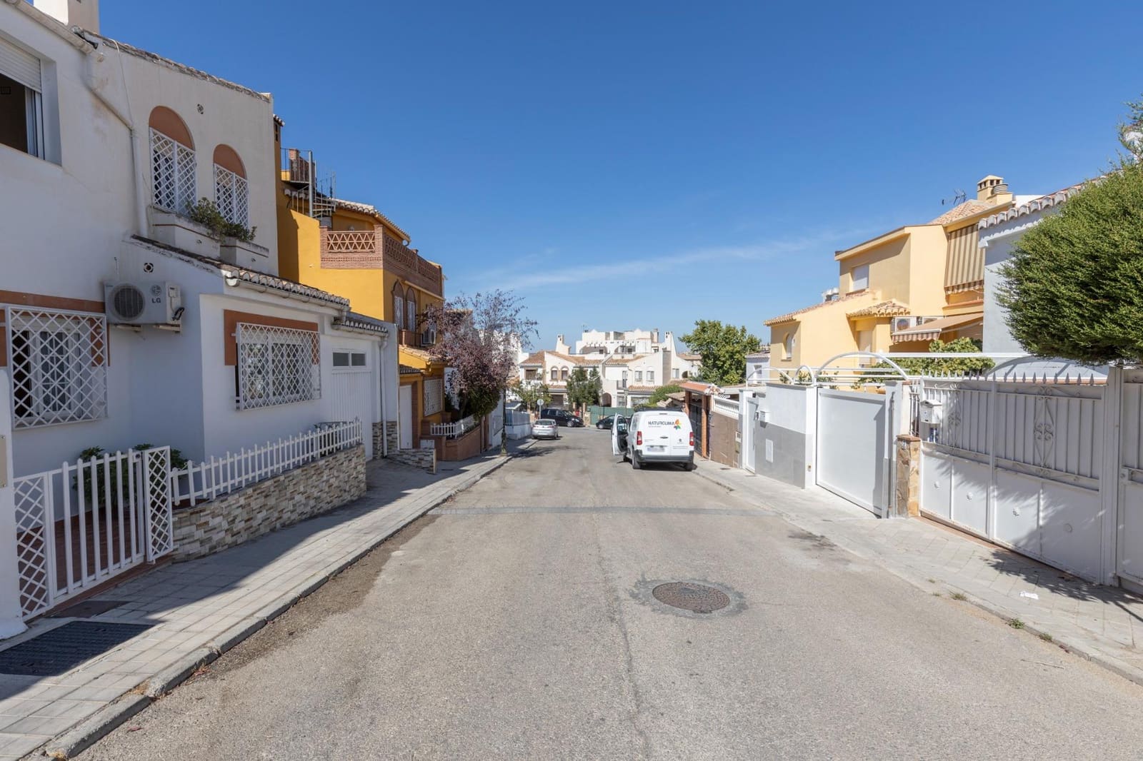 4 Zimmer Reihenhaus zu verkaufen in Huetor Vega mit Garage - 245.000 € (Ref: 9312777)