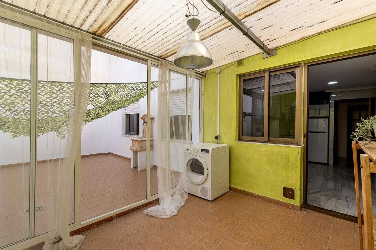 4 bedroom Flat for sale in Motril - € 260,000 (Ref: 9318046)