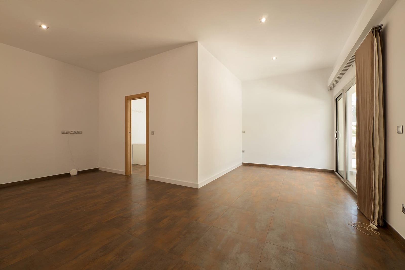 5 soverom Villa til salgs i Otura med svømmebasseng garasje - € 795 000 (Ref: 9318051)