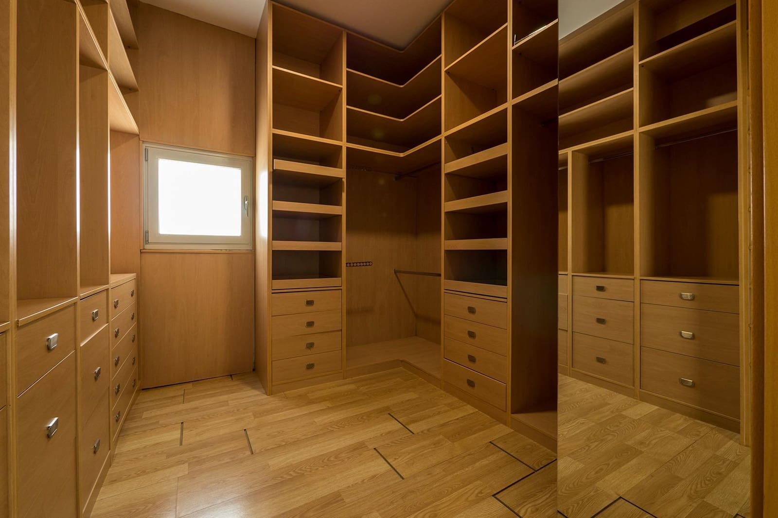 5 soverom Villa til salgs i Otura med svømmebasseng garasje - € 795 000 (Ref: 9318051)