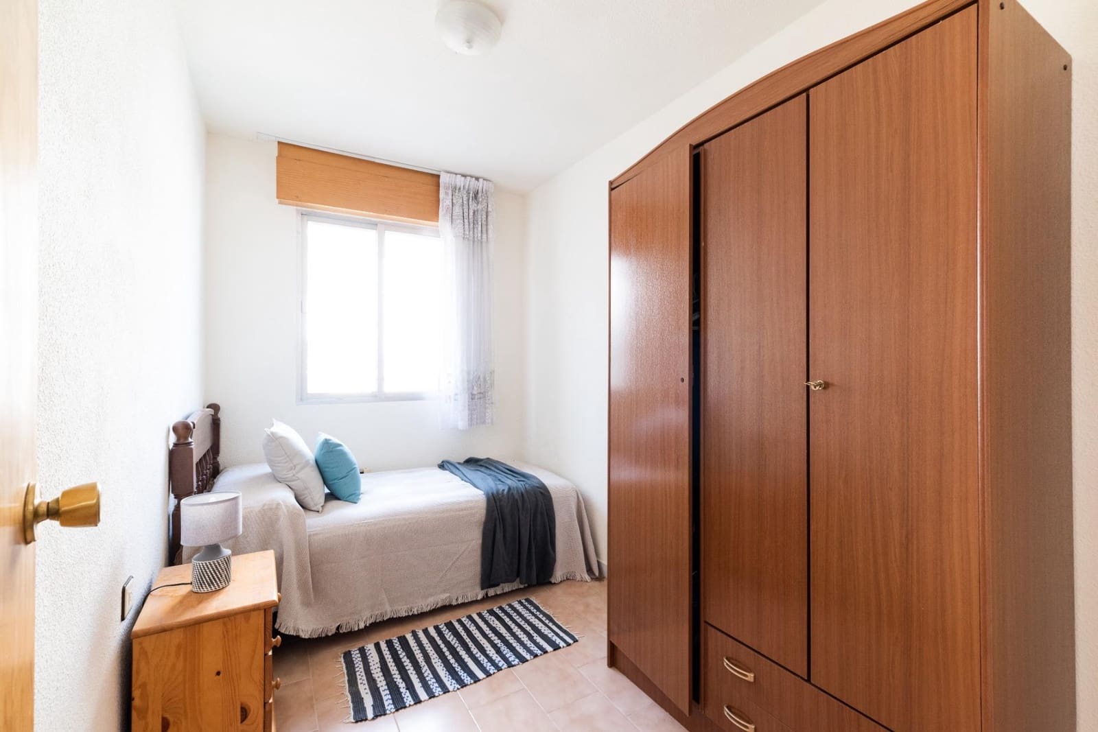 4 sypialnia Willa na sprzedaż w Peligros z basenem garażem - 249 900 € (Ref: 9321818)