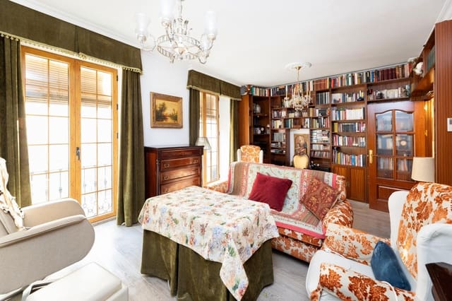 2 soveværelse Lejlighed til salg i Centro - Sagrario, Granada by - € 250.000 (Ref: 9337888)