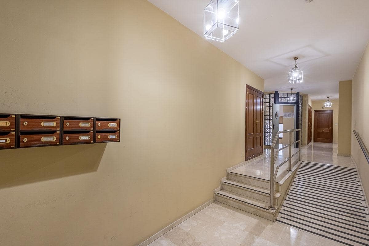 3 soveværelse Lejlighed til salg i Granada by - € 419.000 (Ref: 9345002)