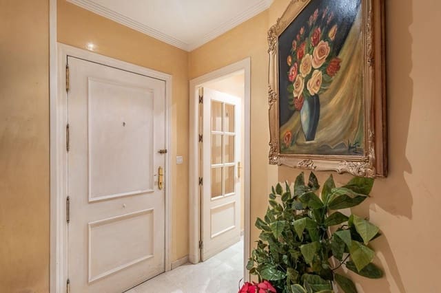 3 bedroom Flat for sale in Granada city - € 475,000 (Ref: 9345002)