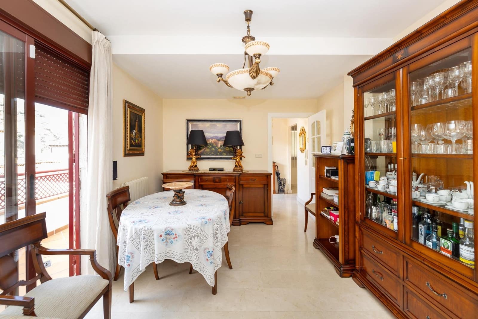 4 sypialnia Willa na sprzedaż w Miasto Grenada z basenem garażem - 450 000 € (Ref: 9345003)