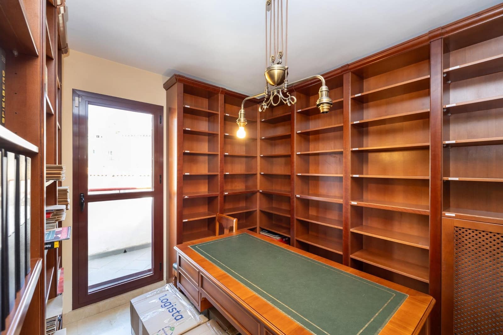 4 sypialnia Willa na sprzedaż w Miasto Grenada z basenem garażem - 450 000 € (Ref: 9345003)