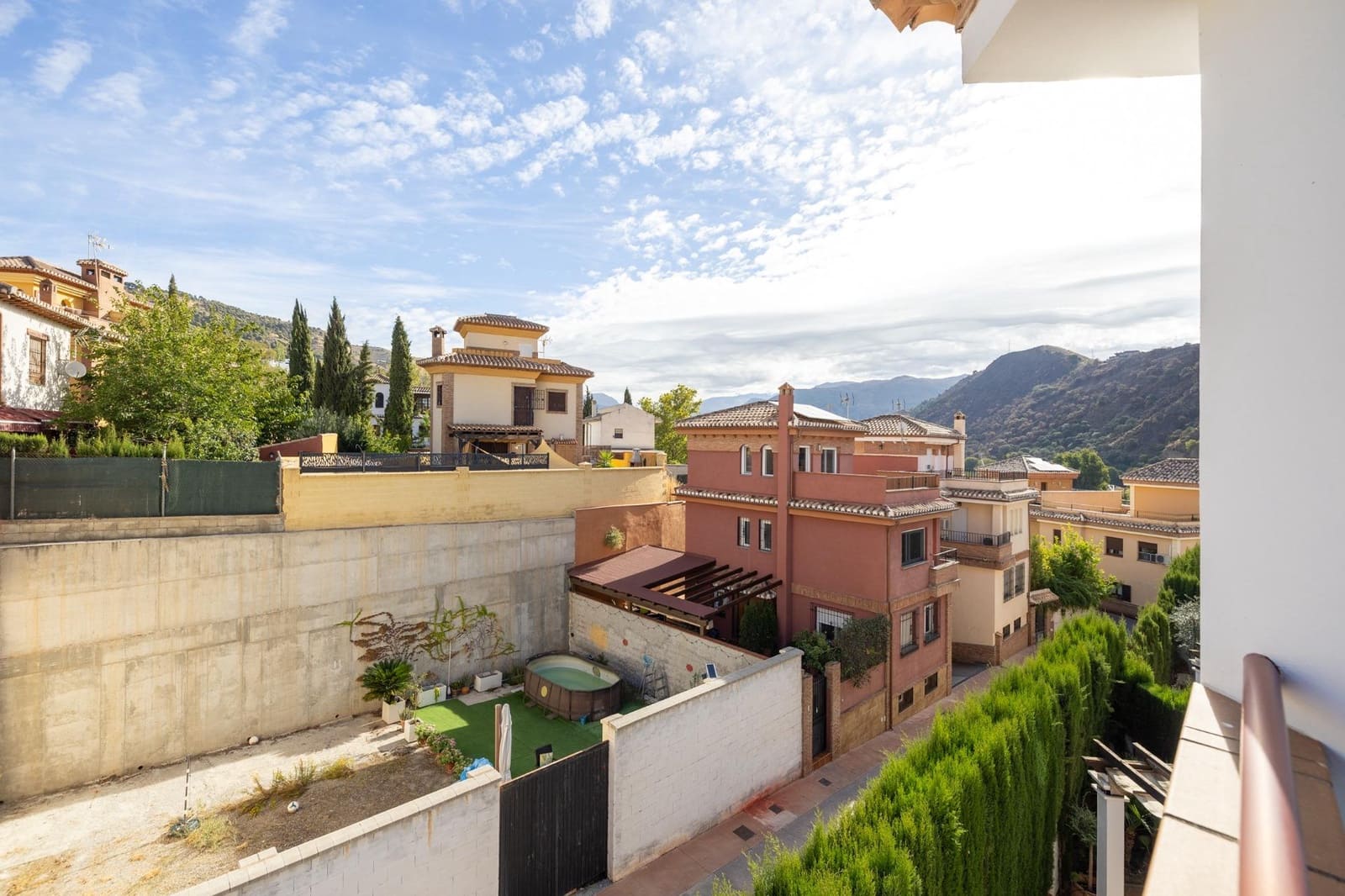 4 sypialnia Willa na sprzedaż w Miasto Grenada z basenem garażem - 450 000 € (Ref: 9345003)