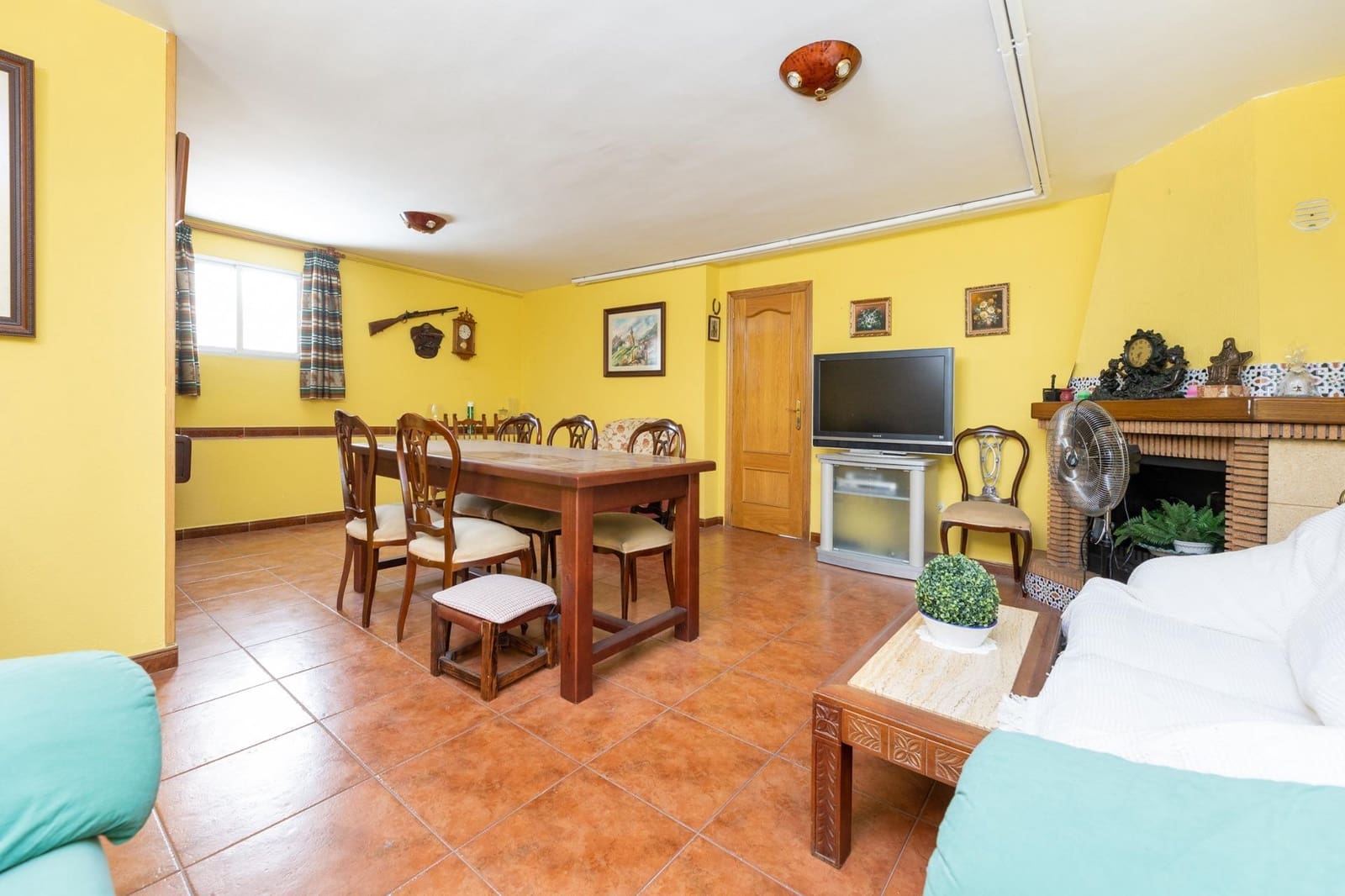 7 bedroom Villa for sale in Maracena with garage - € 490,000 (Ref: 9345005)