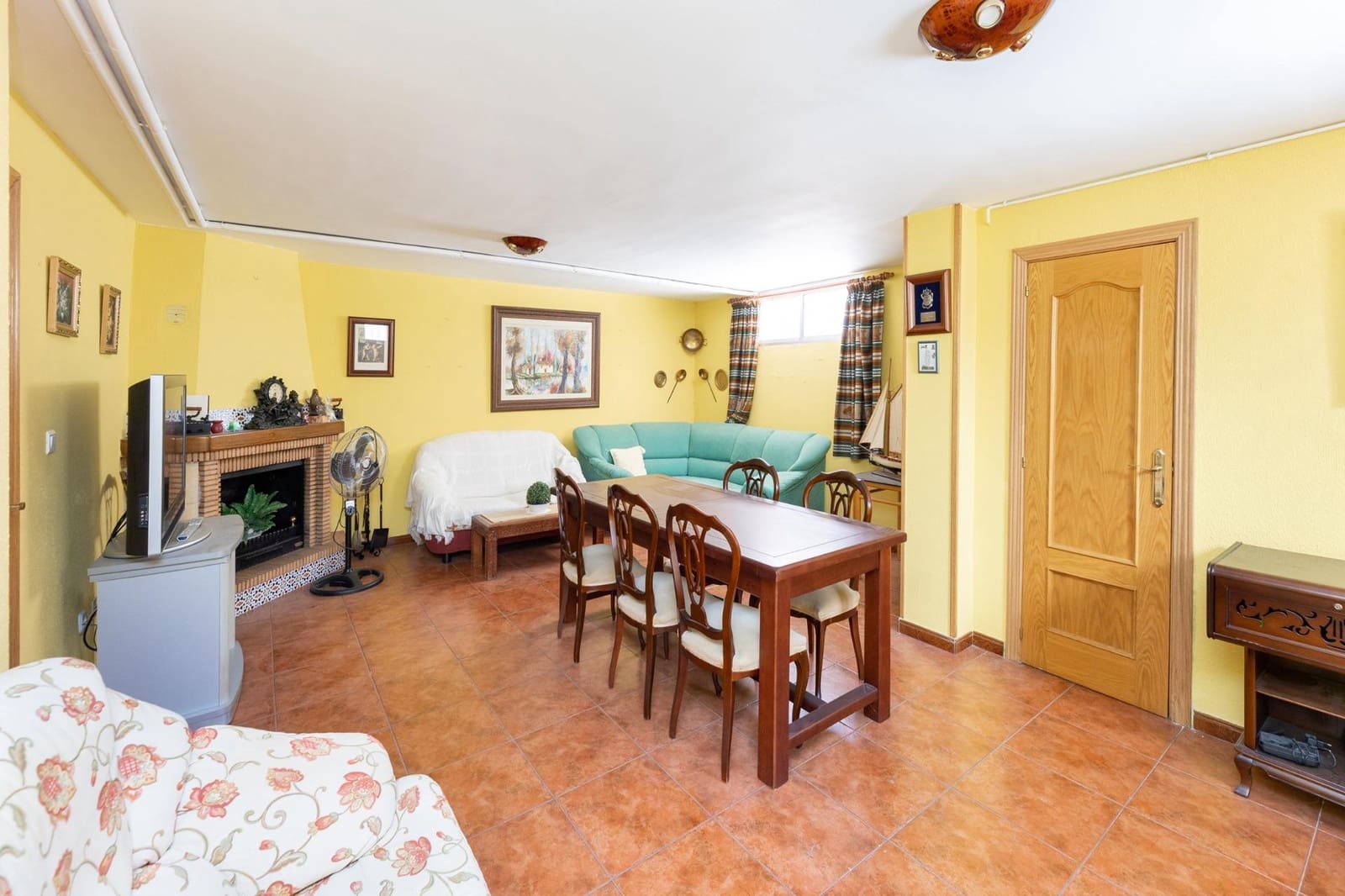 7 bedroom Villa for sale in Maracena with garage - € 490,000 (Ref: 9345005)