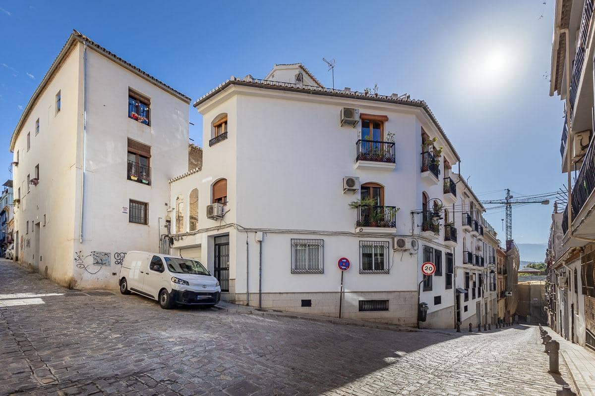1 sovrum Lägenhet till salu i Granada stad - 220 000 € (Ref: 9347177)