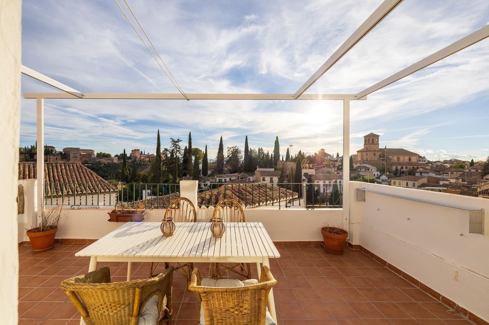 2 bedroom Terraced Villa for sale in Granada city - € 460,000 (Ref: 9347182)