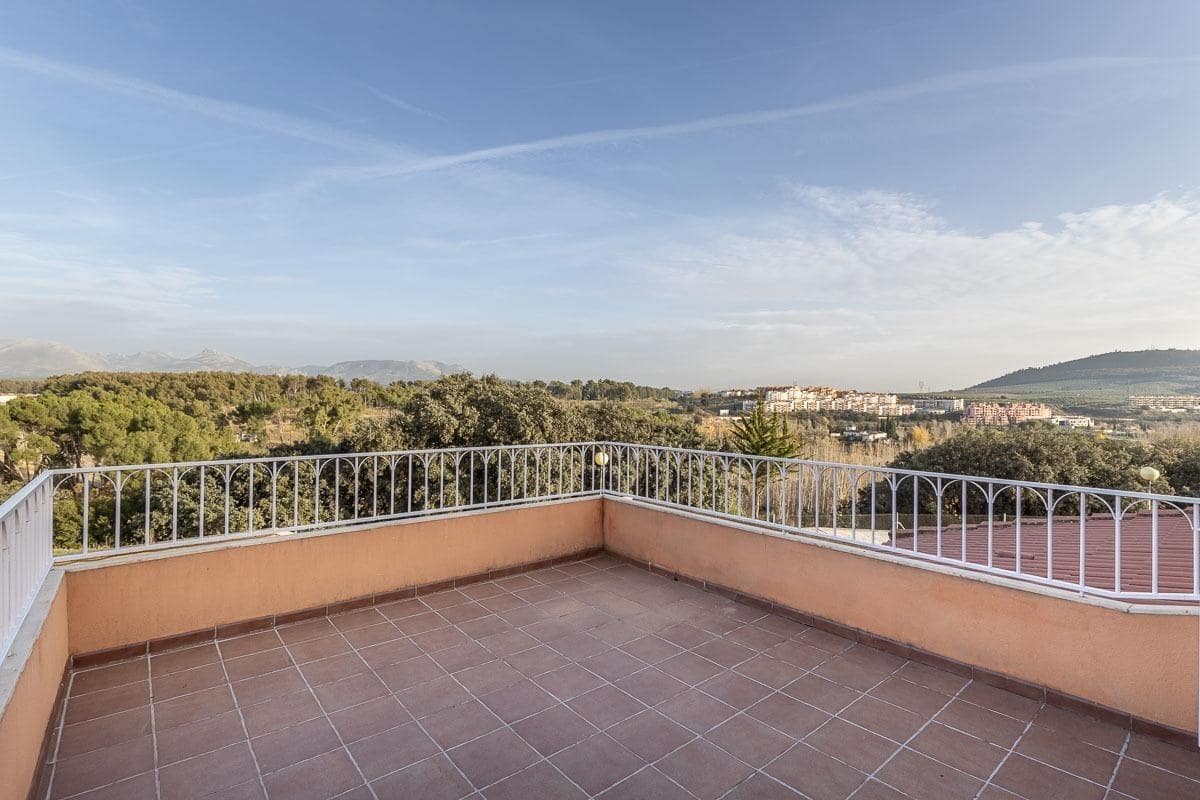 4 soveværelse Villa til salg i Atarfe med swimmingpool garage - € 329.000 (Ref: 9347183)