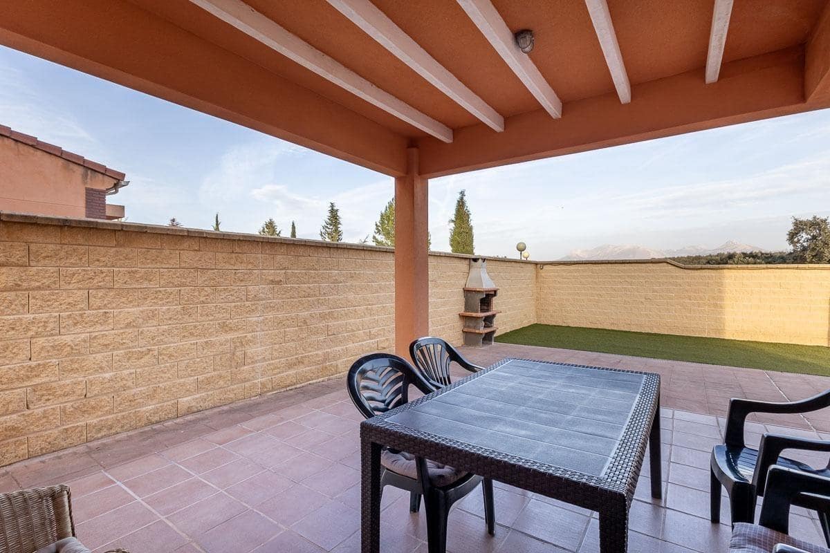 4 soveværelse Villa til salg i Atarfe med swimmingpool garage - € 329.000 (Ref: 9347183)