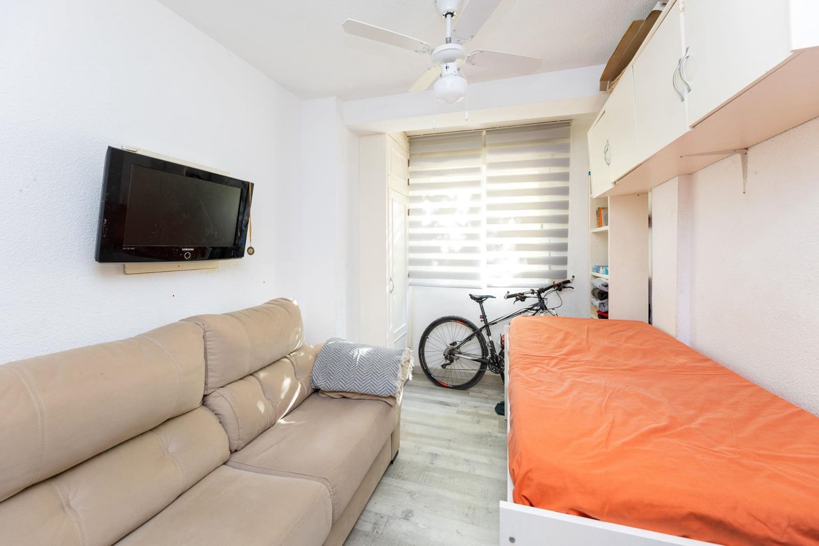3 bedroom Flat for sale in Granada city - € 190,000 (Ref: 9349437)