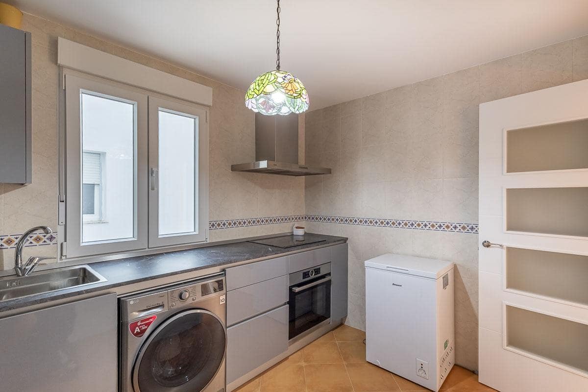 2 soveværelse Lejlighed til salg i Las Gabias - € 195.000 (Ref: 9353543)