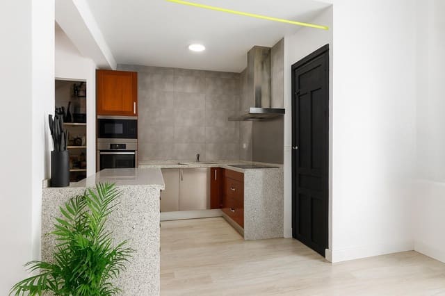 3 bedroom Terraced Villa for sale in Granada city - € 347,000 (Ref: 9353544)