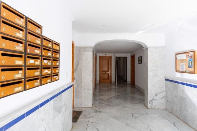 2 bedroom Flat for sale in Almuñécar with pool - € 265,000 (Ref: 9353545)