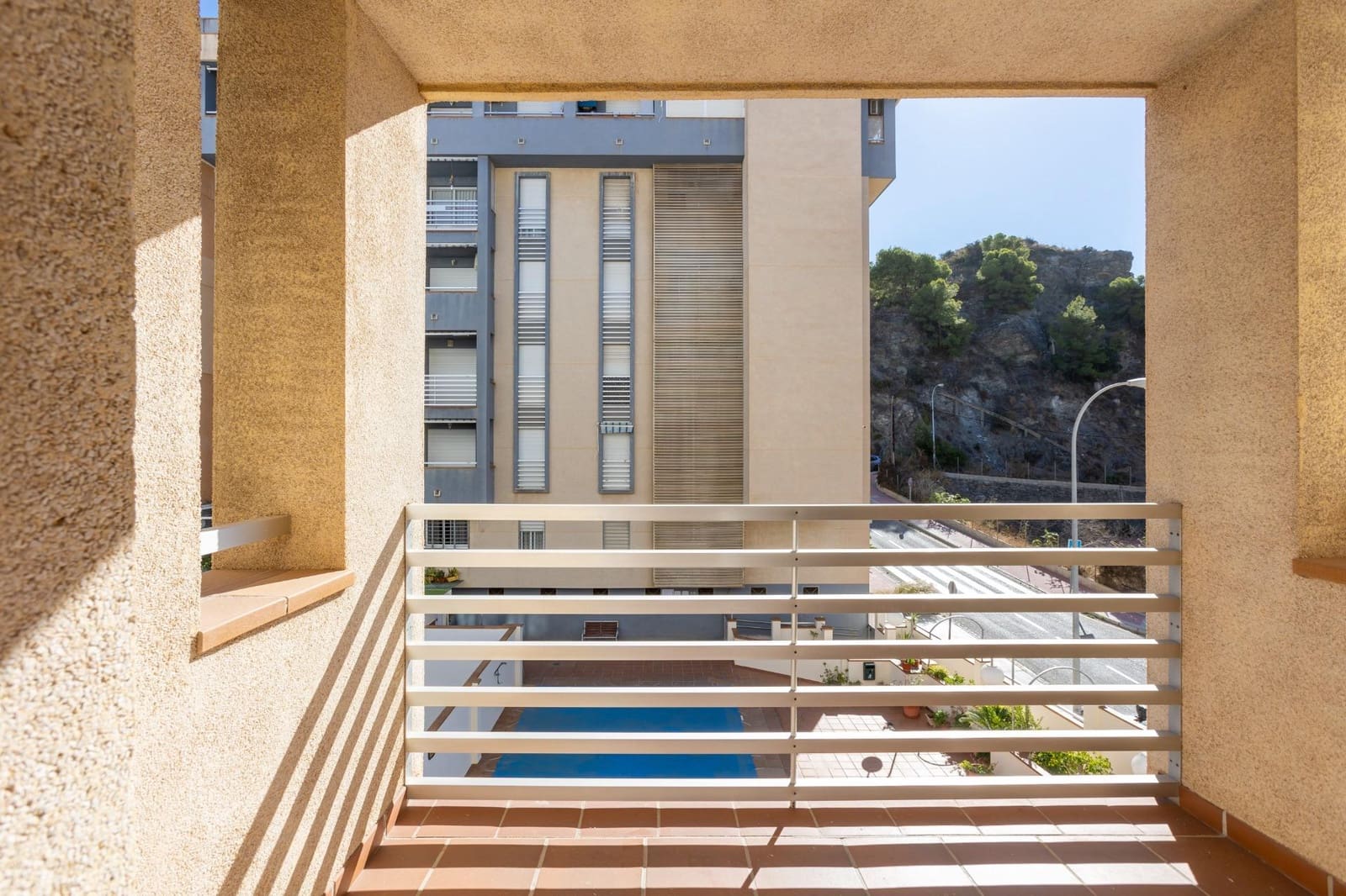 2 bedroom Flat for sale in Almunecar with pool - € 265,000 (Ref: 9353545)