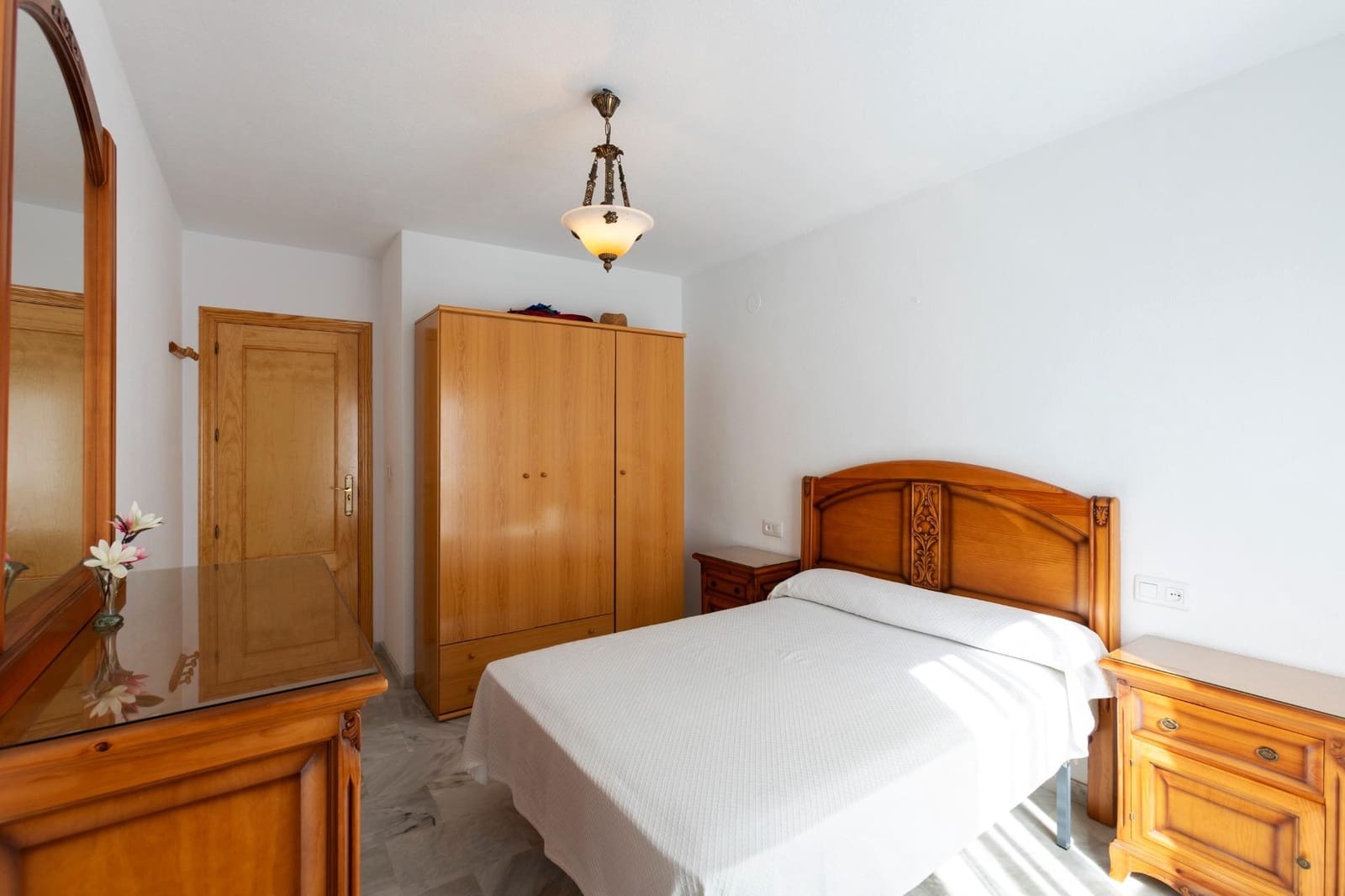 2 bedroom Flat for sale in Almunecar with pool - € 265,000 (Ref: 9353545)