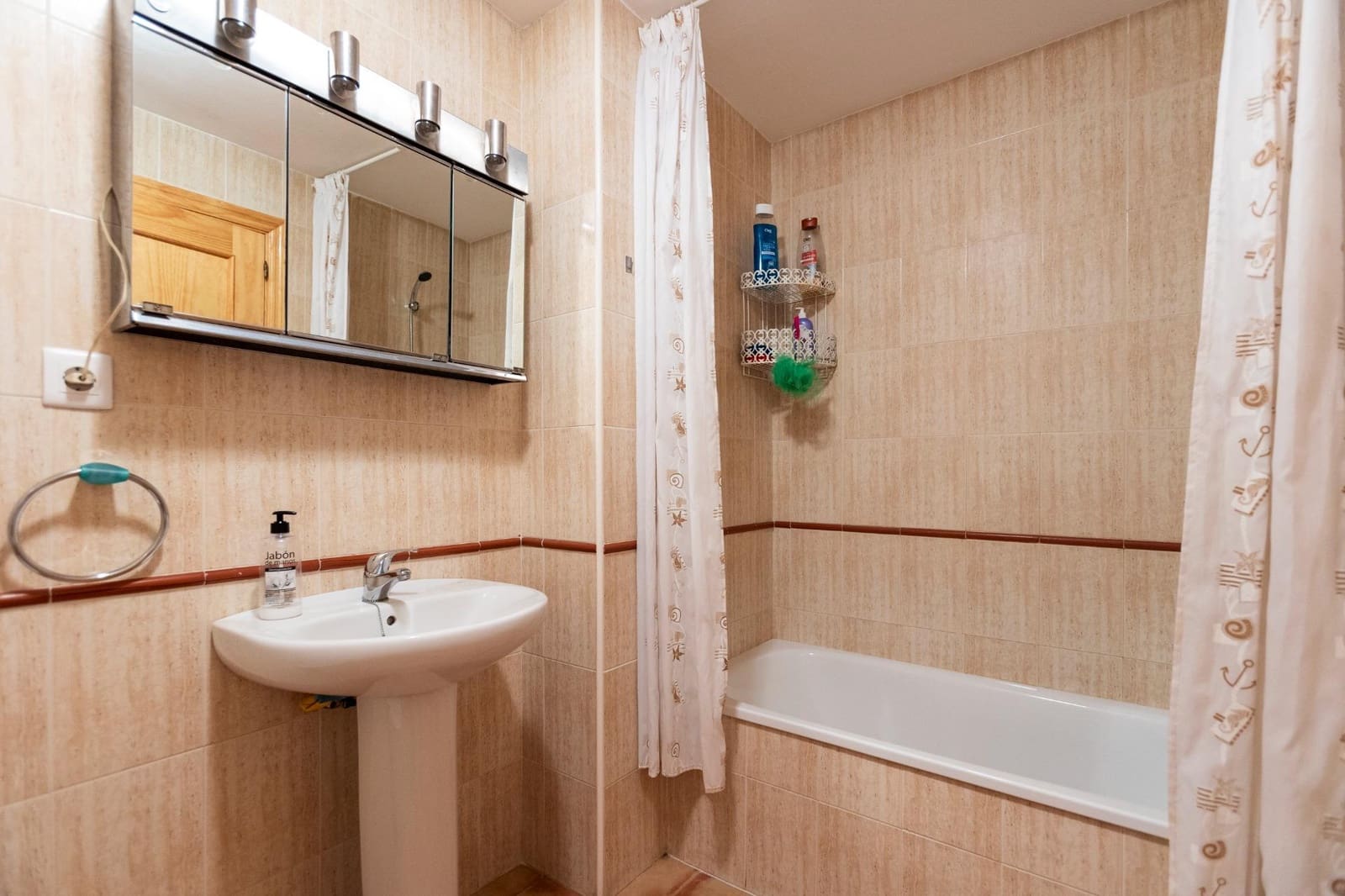 2 bedroom Flat for sale in Almunecar with pool - € 265,000 (Ref: 9353545)