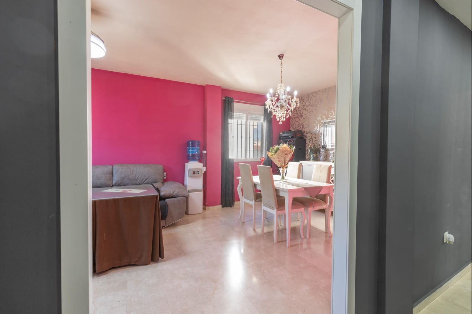 4 bedroom Semi-detached Villa for sale in Las Gabias with pool garage - € 290,000 (Ref: 9353546)