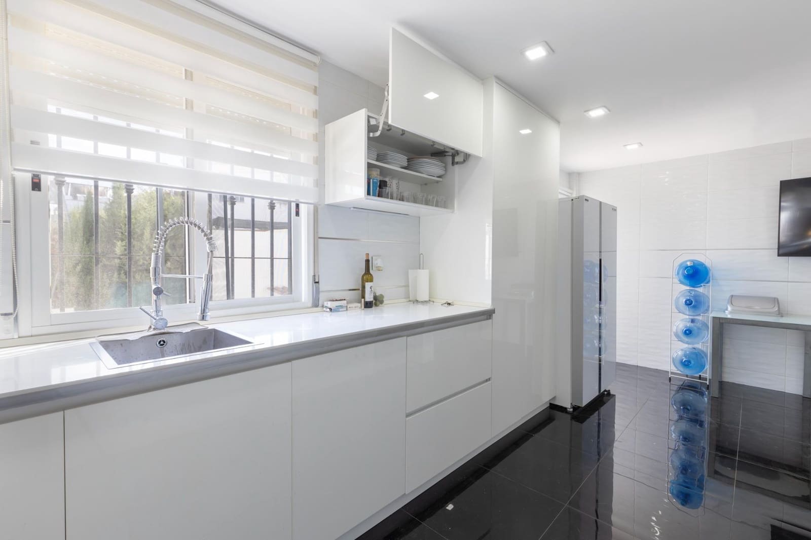 4 bedroom Semi-detached Villa for sale in Las Gabias with pool garage - € 290,000 (Ref: 9353546)