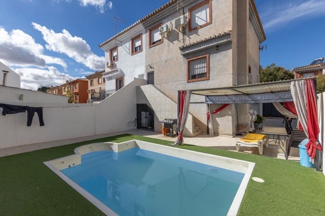 4 bedroom Semi-detached Villa for sale in Las Gabias with pool garage - € 290,000 (Ref: 9353546)