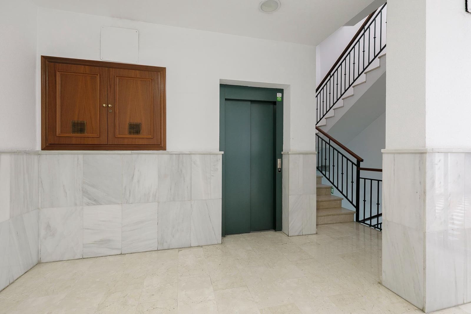 4 makuuhuone Kattohuoneisto myytävänä paikassa Armilla mukana 
autotalli - 349 900 € (Ref: 9356117)