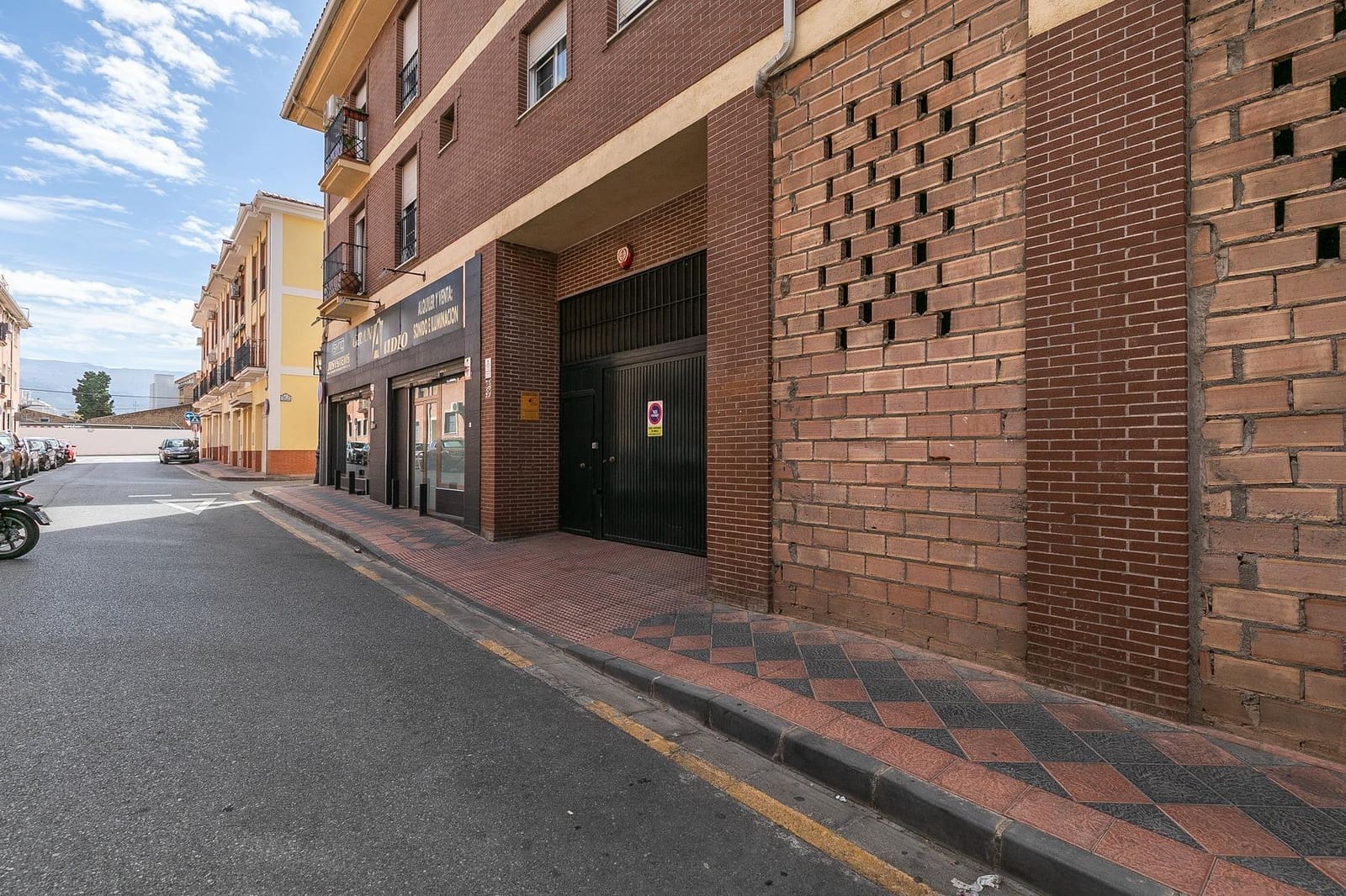 4 makuuhuone Kattohuoneisto myytävänä paikassa Armilla mukana 
autotalli - 349 900 € (Ref: 9356117)