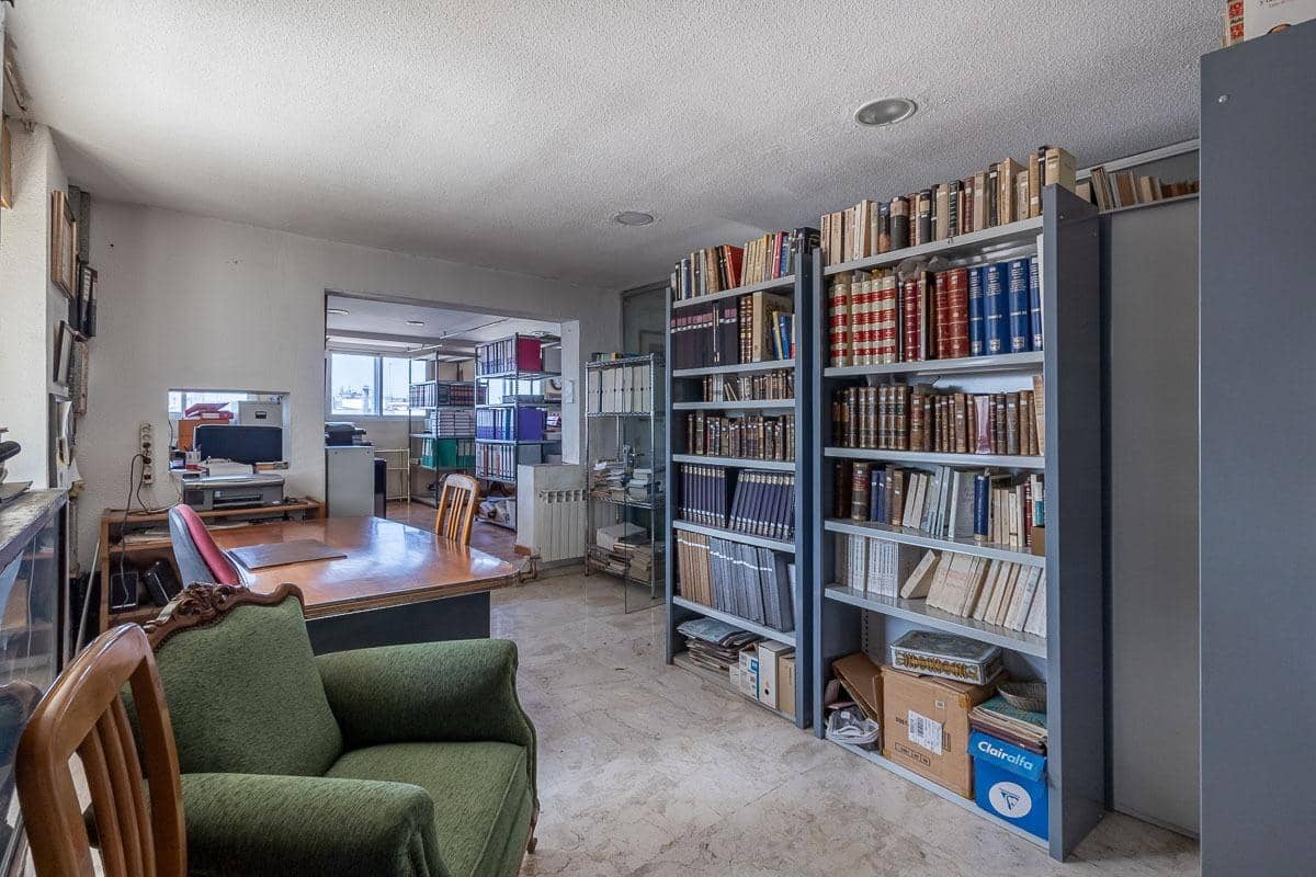 11 bedroom Apartment for sale in Granada city - € 1,069,000 (Ref: 9356118)