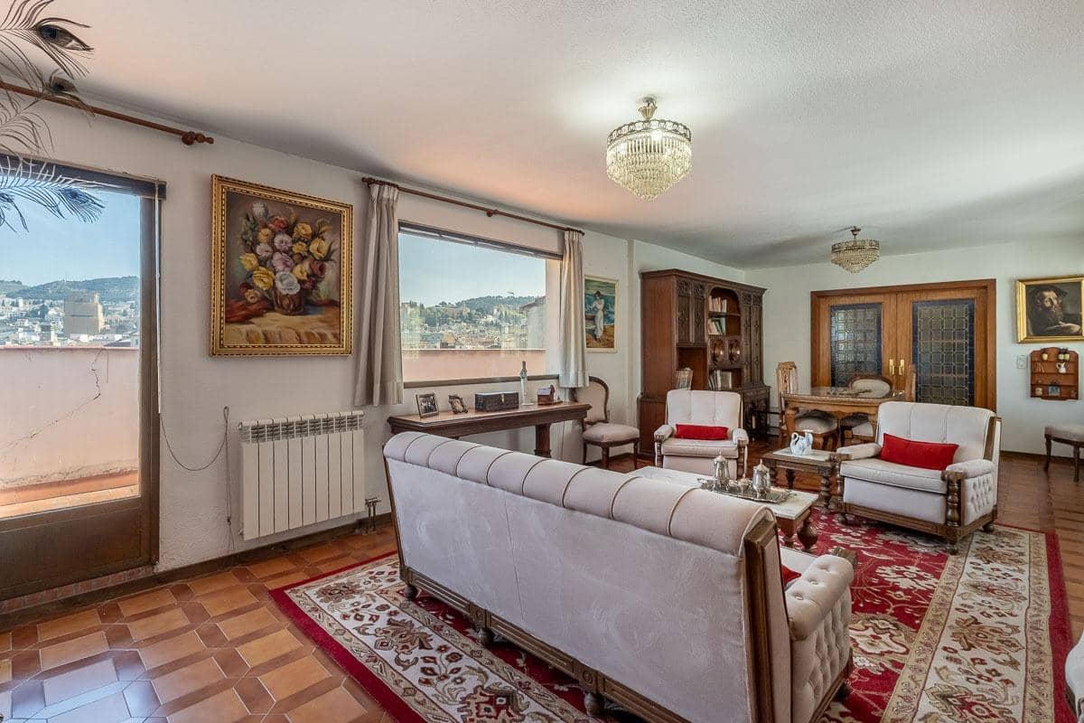11 bedroom Apartment for sale in Granada city - € 1,069,000 (Ref: 9356118)