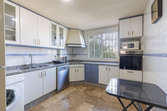 4 camera da letto Villetta a Schiera in vendita in Cájar con garage - 340.000 € (Rif: 9359481)