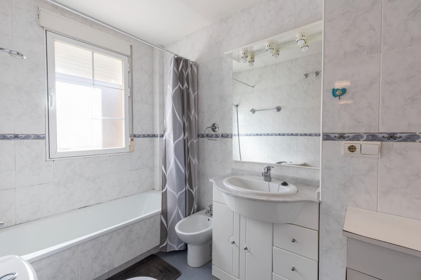 4 camera da letto Villetta a Schiera in vendita in Cajar con garage - 340.000 € (Rif: 9359481)