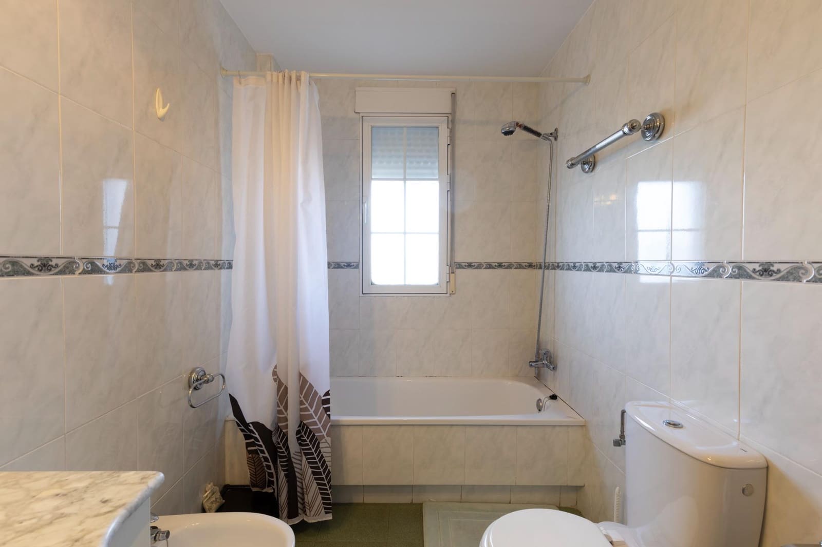 4 camera da letto Villetta a Schiera in vendita in Cajar con garage - 340.000 € (Rif: 9359481)