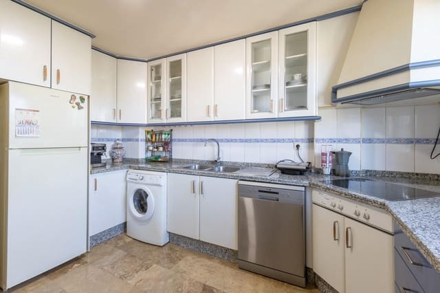 4 camera da letto Villetta a Schiera in vendita in Cájar con garage - 340.000 € (Rif: 9359481)