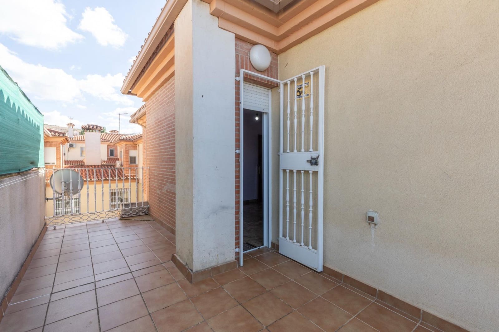 4 camera da letto Villetta a Schiera in vendita in Cajar con garage - 340.000 € (Rif: 9359481)
